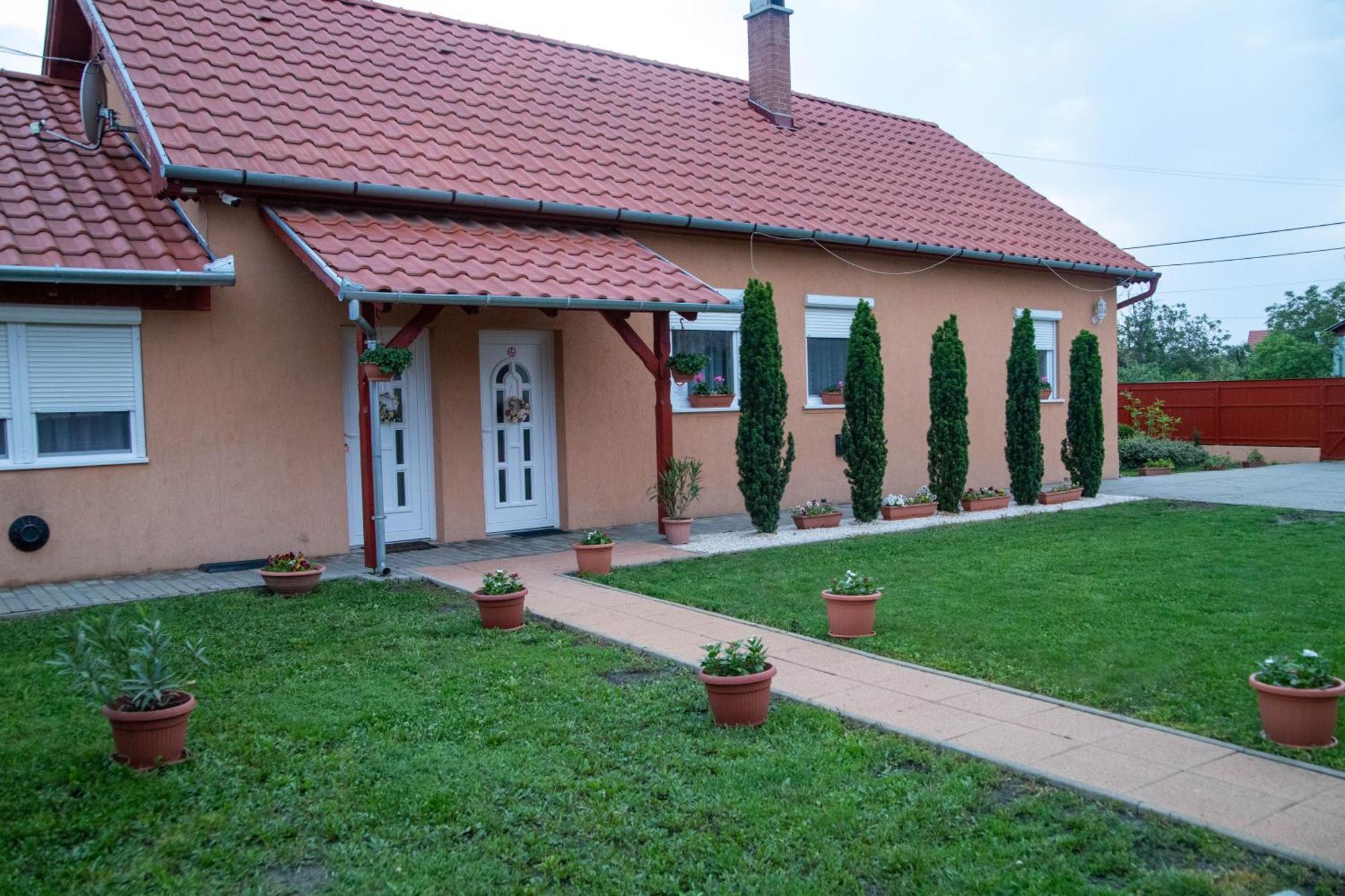 Boróka Vendégház Túrkeve Esterno foto