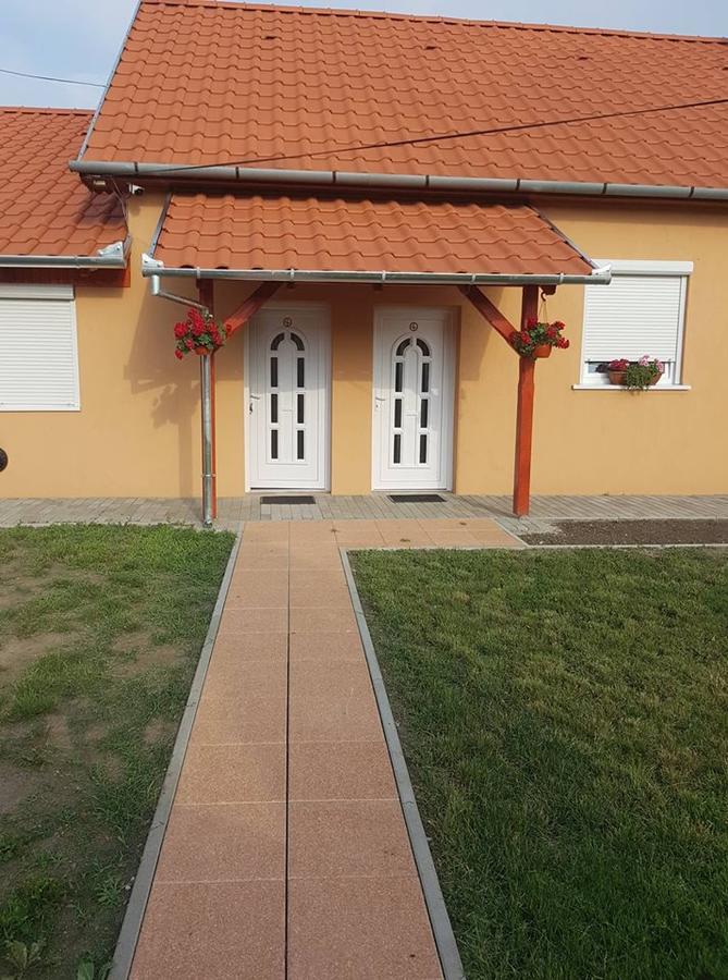 Boróka Vendégház Túrkeve Esterno foto